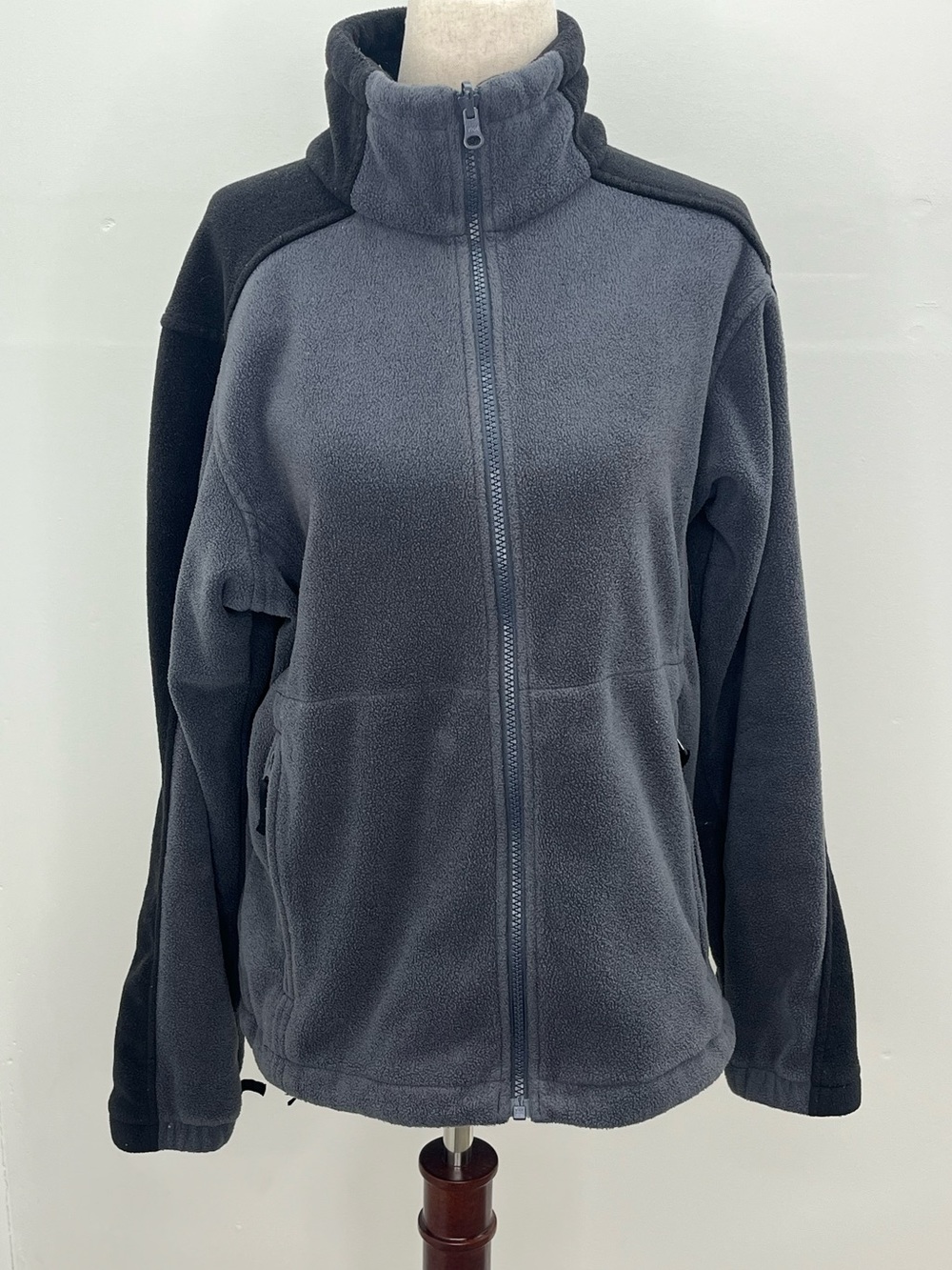 Columbia Sportswear Women's Full Zip Gray & Black Fleece Jacket Size Medium